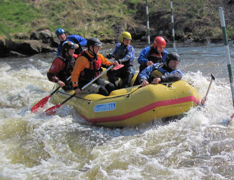 Akreditovaný kurz Instruktor (Cvičitel) vodní turistiky nebo Instruktor raftingu